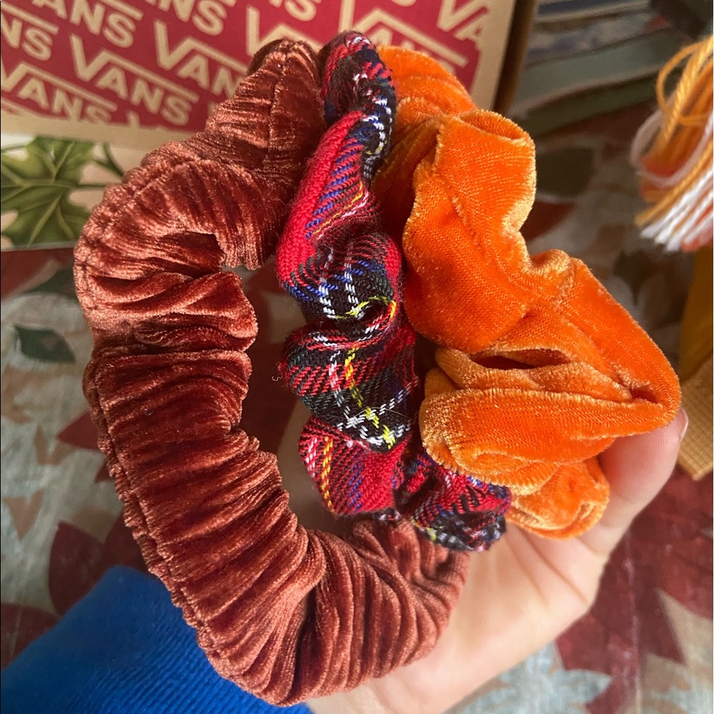 Pack of 3 hair scrunchies